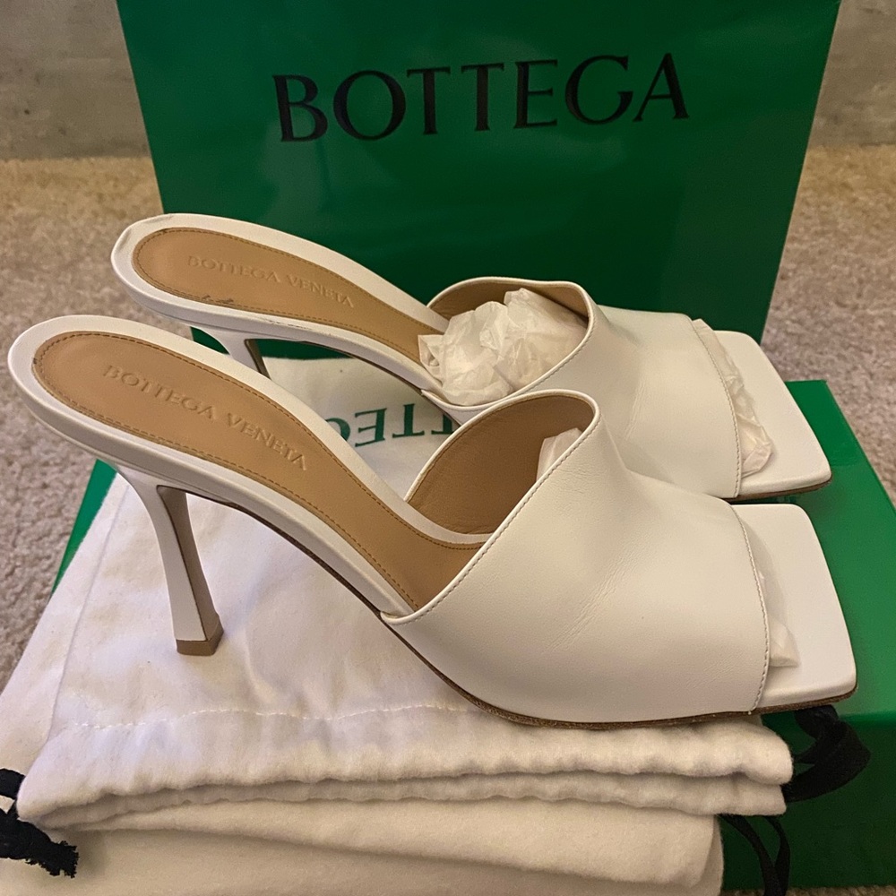 Bottega Veneta Stretch Heels